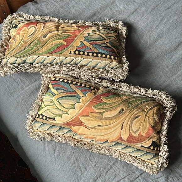 2 elegant lumbar pillows in beautiful earth toned colors Deco design From Gumps - Picture 12 of 16
